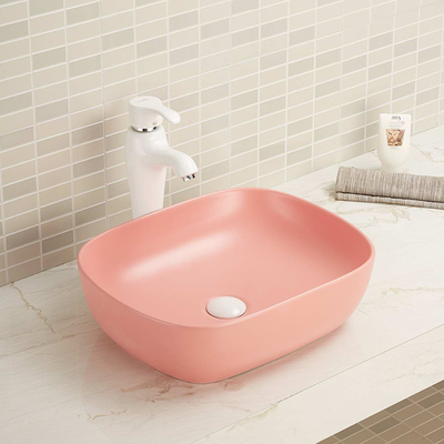 반대 욕실 세척 배신 핑크색 이지 클린 세라믹 싱크 위의 번식 세균 가 아니라